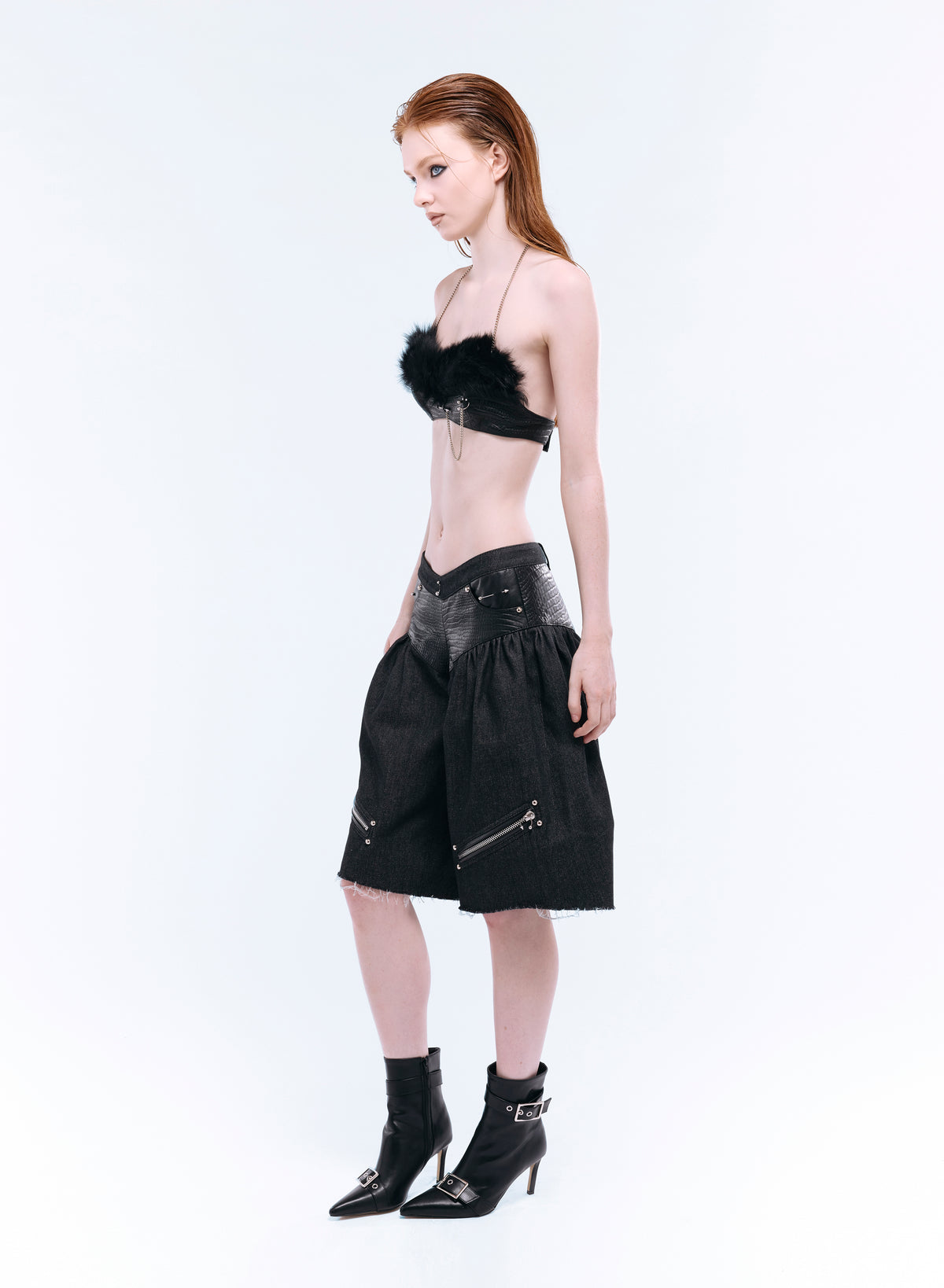 ARROW PIERCED BRIEF-CUT BERMUDAS_BLACK